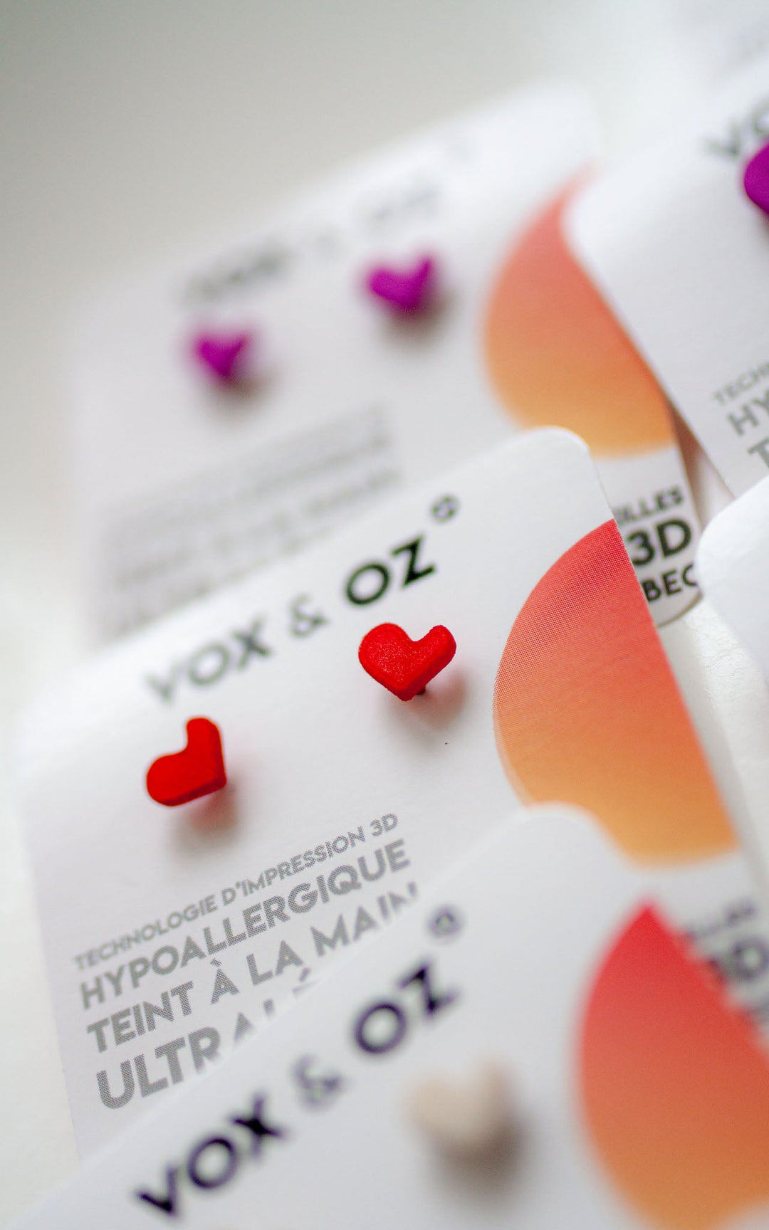 Boucles d’oreilles rouge cœur Mini-Z’amour en nylon recyclé – Vox & Oz
