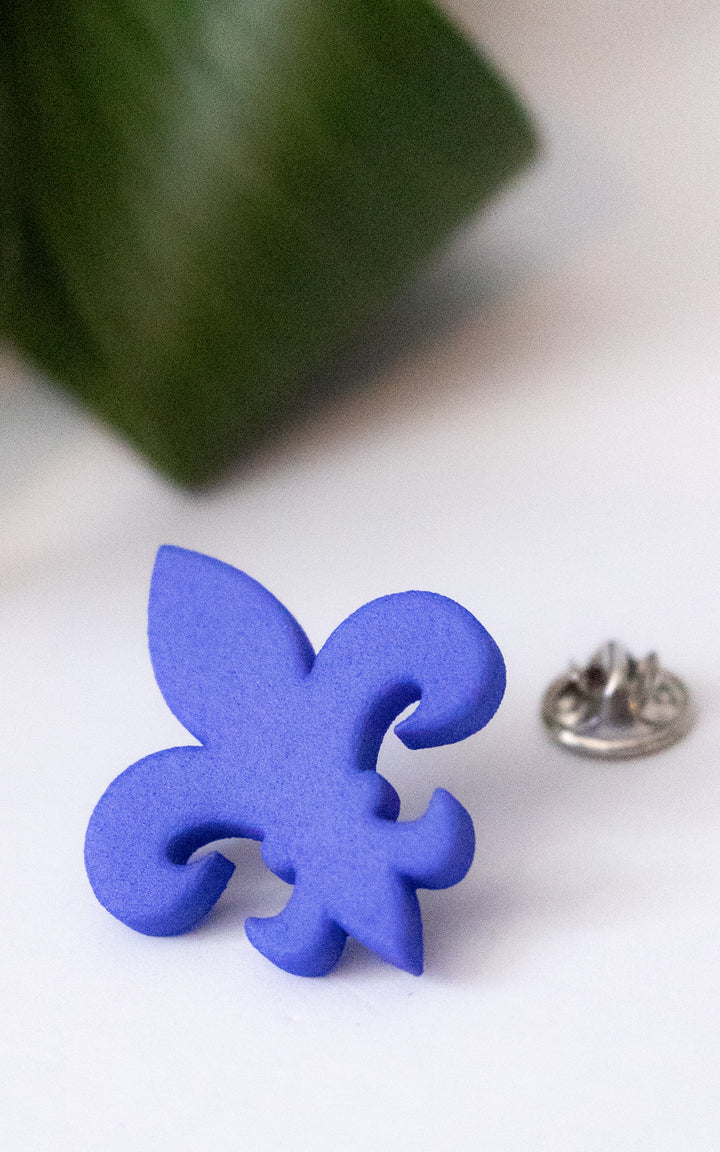 Épinglette Fleur de Lys Québec — Symbole historique, pièce de caractère