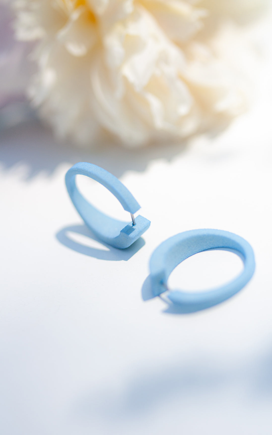 LITCHI C-shaped 3D earrings