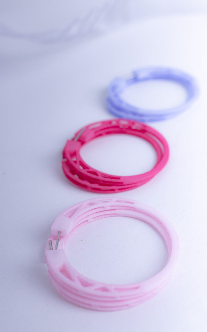 Anneaux d’oreilles COSMOS — Design architectural minimaliste en nylon recyclé