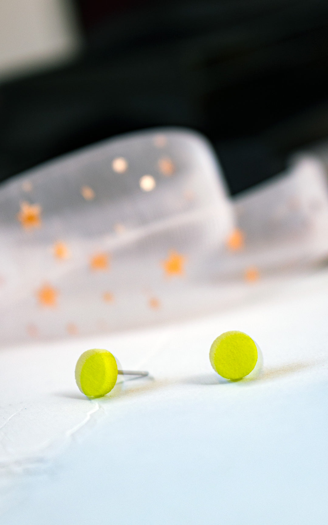 Drummer round stud earrings